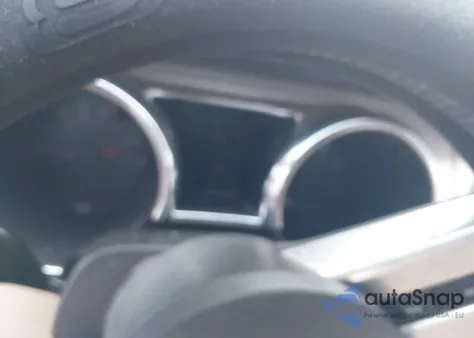 2005 Ford Mustang V6 Deluxe/V6 Premium z USA, uszkodzony, nr VIN 1ZVFT80NX55253510